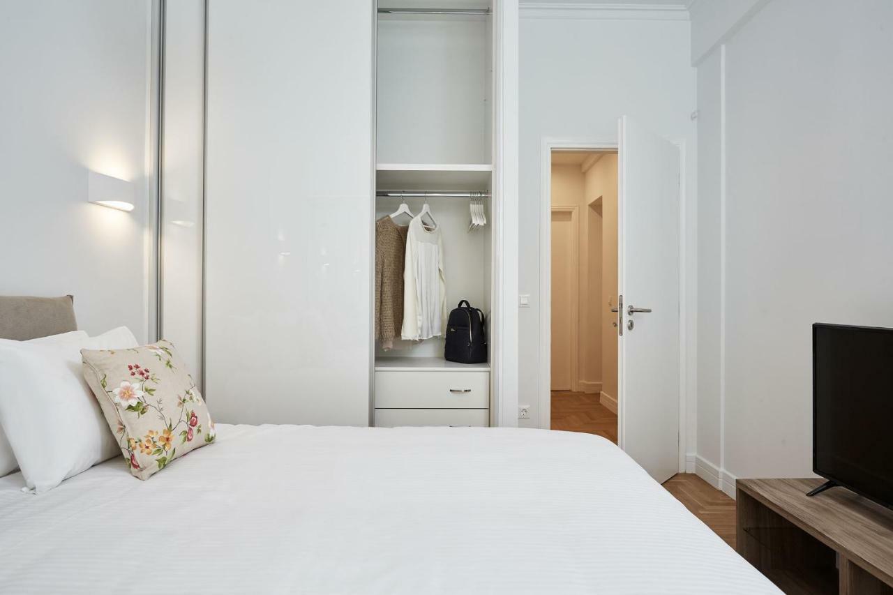 Luxurious Spacious Apt Next To Hilton Hotel Афіни Екстер'єр фото